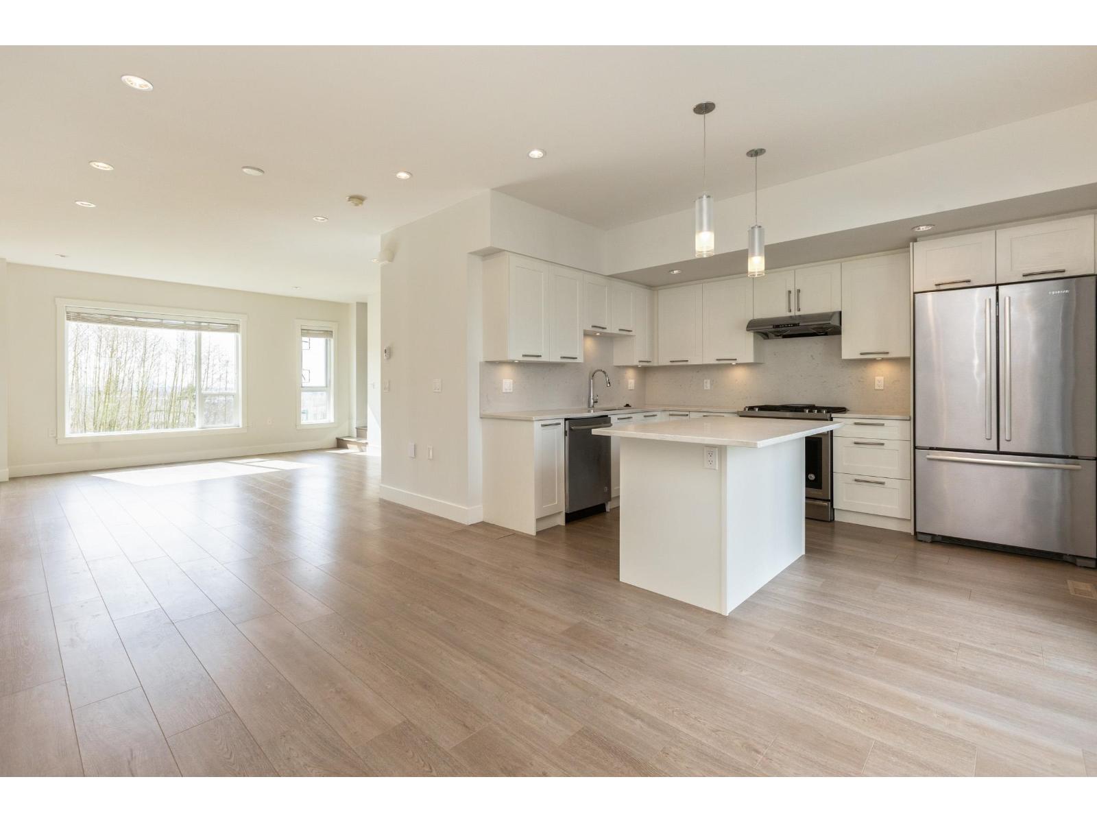 232 2218 Oak Meadows Drive, Surrey, British Columbia V3Z 0W6 - Photo 11 - R3105320