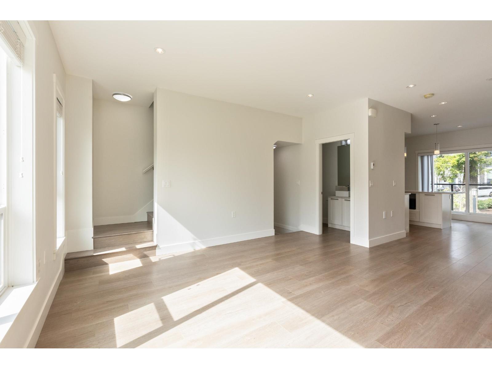 232 2218 Oak Meadows Drive, Surrey, British Columbia V3Z 0W6 - Photo 7 - R3105320