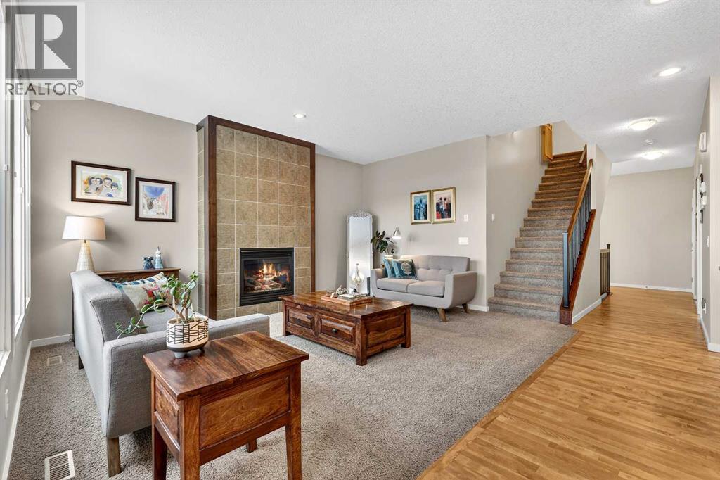 401 Mahogany Court SE, Calgary, Alberta  T3M 0T6 - Photo 4 - A2284149