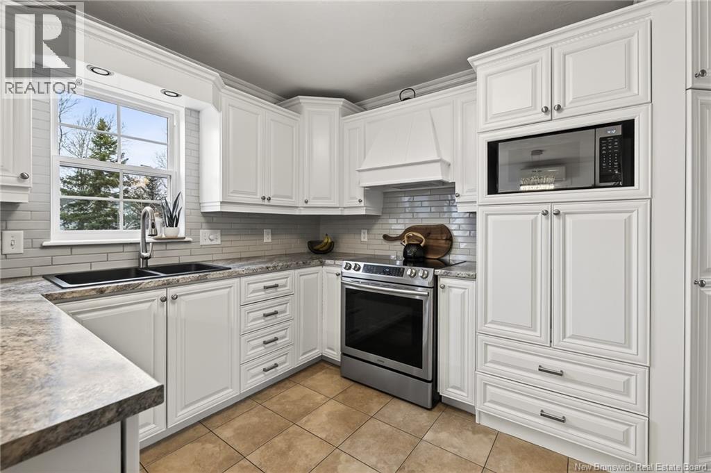 25 Elodie Court, Dieppe, New Brunswick  E1A 8K5 - Photo 8 - NB132710