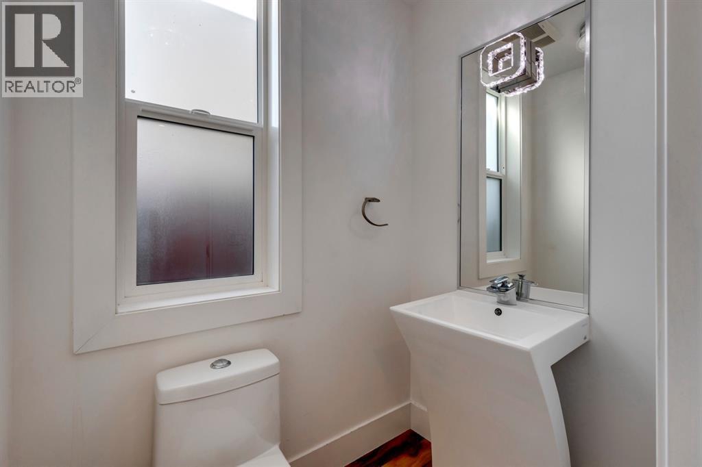 2329a Osborne Crescent SW, Calgary, Alberta  T2T 0Y7 - Photo 4 - A2289471