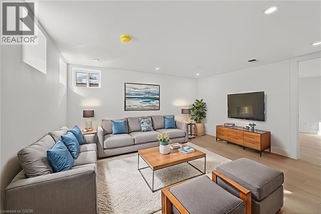 124 Corman Avenue, Stoney Creek, Ontario  L8G 3W4 - Photo 33 - 40816421