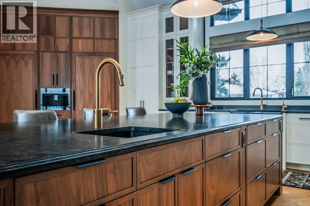 1608 49 Avenue SW, Calgary, Alberta  T2T 2T7 - Photo 8 - A2293581