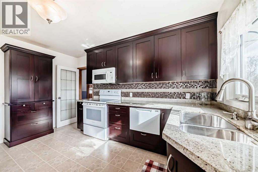 2231 Crestwood Road SE, Calgary, Alberta  T2C 0C7 - Photo 12 - A2295994