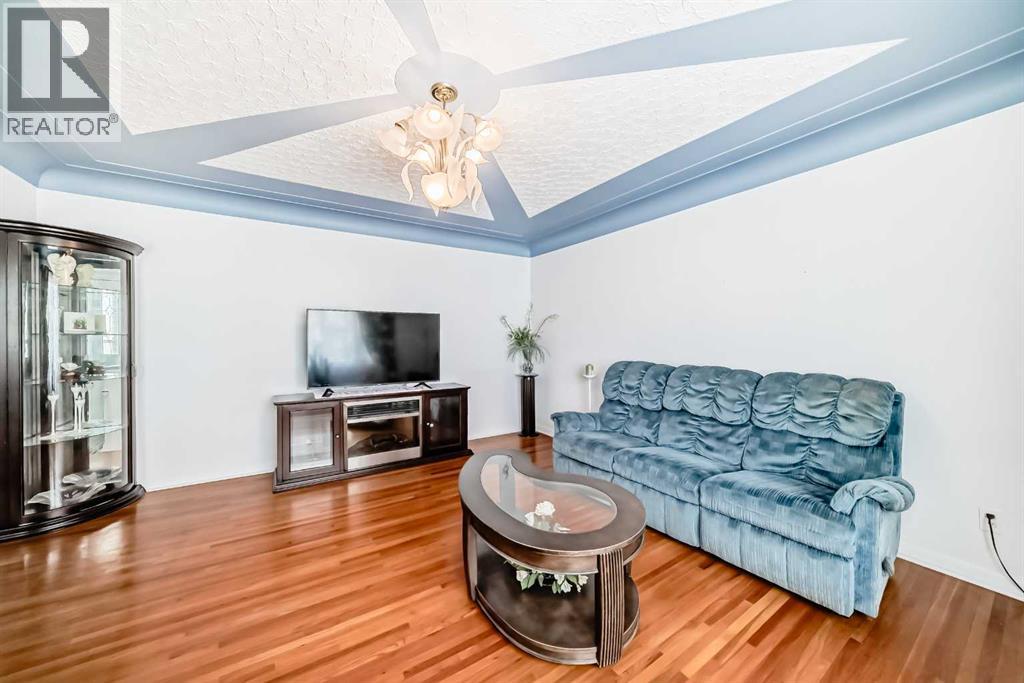 2231 Crestwood Road SE, Calgary, Alberta  T2C 0C7 - Photo 9 - A2295994