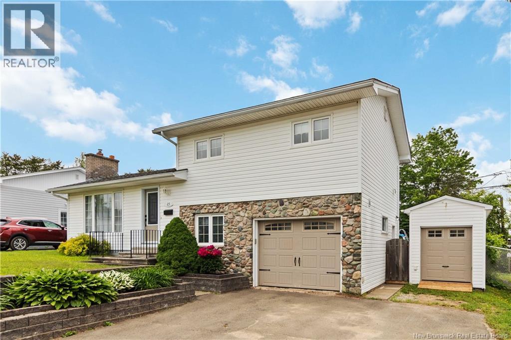 45 Bolton Street, Moncton, New Brunswick  E1E 2H5 - Photo 2 - NB136233