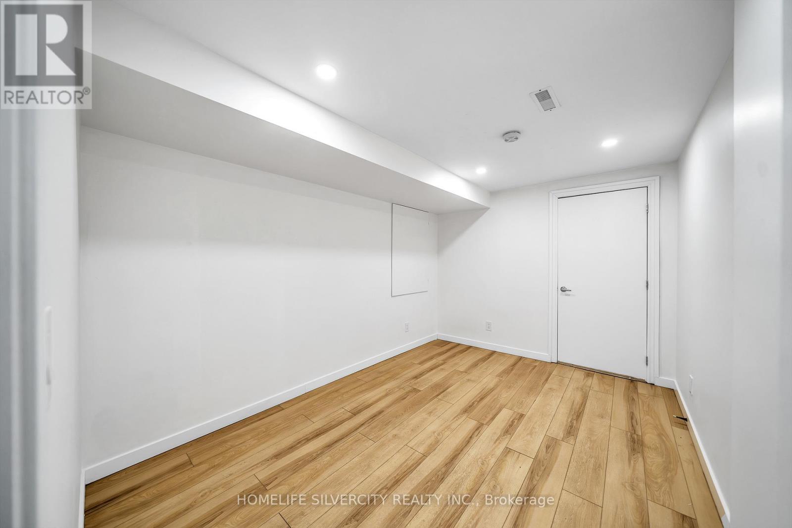 173 Rizal Avenue, Markham, Ontario  L6B 0E7 - Photo 20 - N12867260