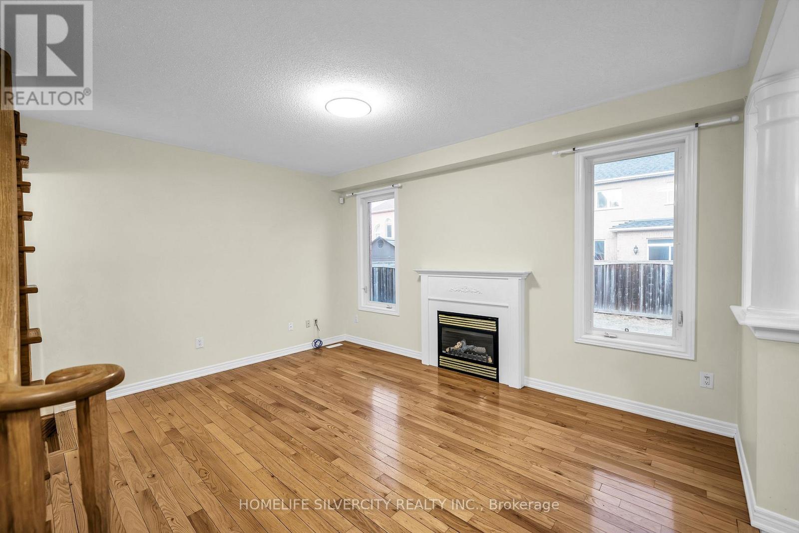 173 Rizal Avenue, Markham, Ontario  L6B 0E7 - Photo 6 - N12867260