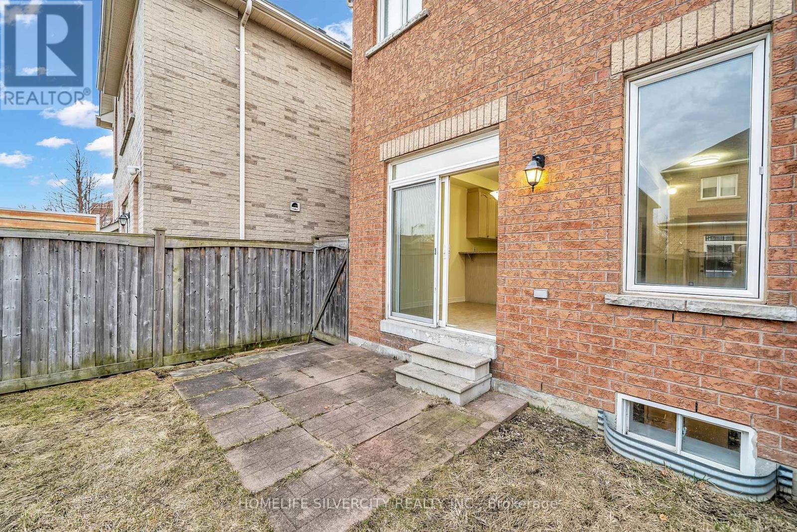 173 Rizal Avenue, Markham, Ontario  L6B 0E7 - Photo 25 - N12867260
