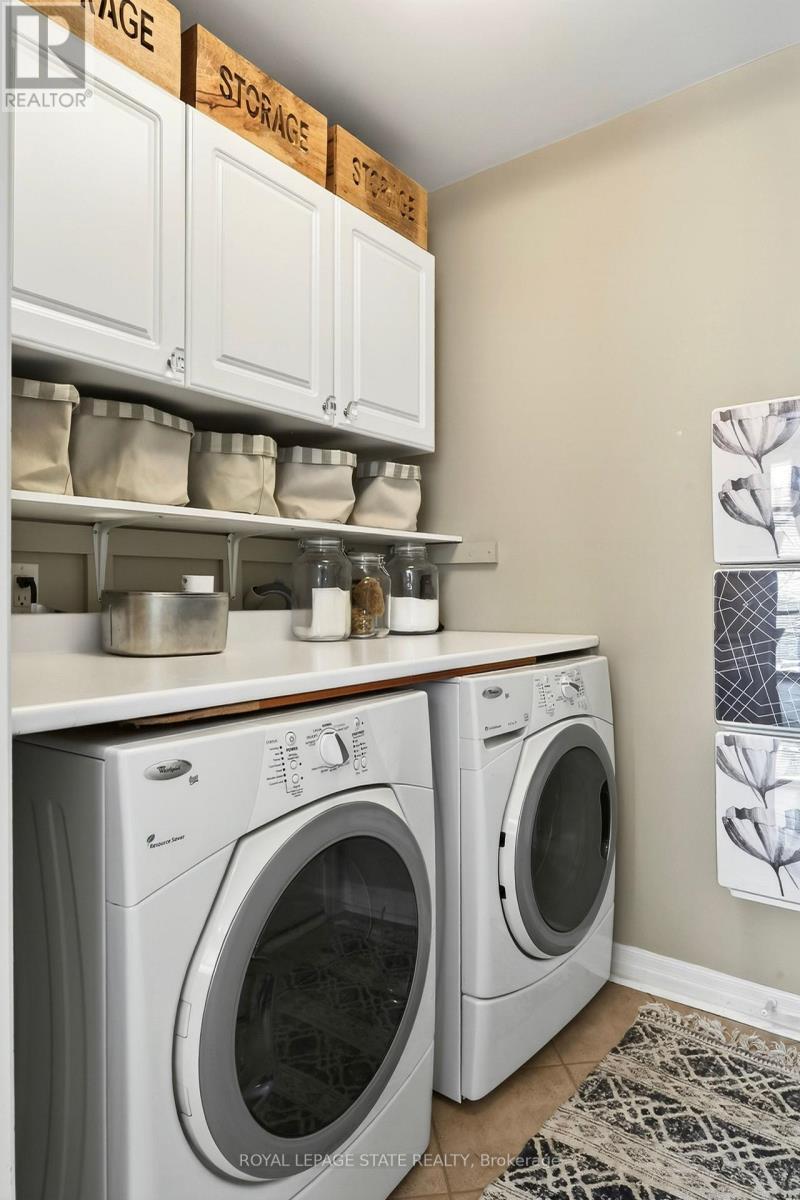 1326 Pepperbush Place, Oakville, Ontario  L6M 4B7 - Photo 18 - W12868126