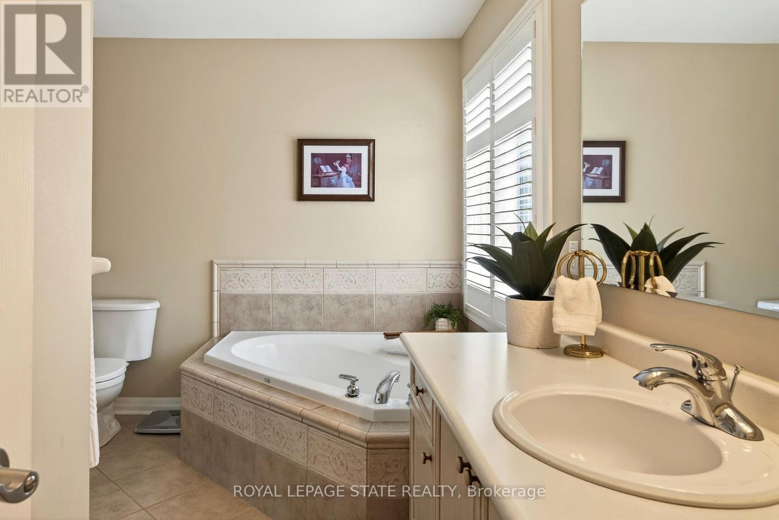 1326 Pepperbush Place, Oakville, Ontario  L6M 4B7 - Photo 26 - W12868126