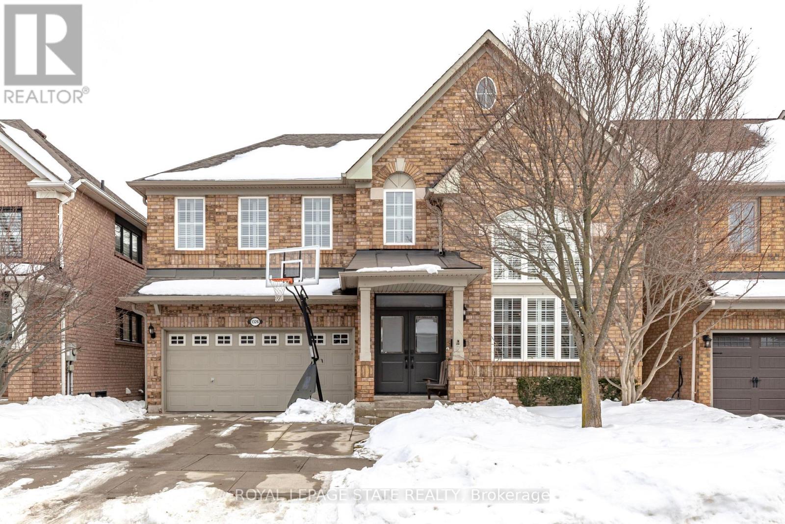 1326 Pepperbush Place, Oakville, Ontario  L6M 4B7 - Photo 2 - W12868126