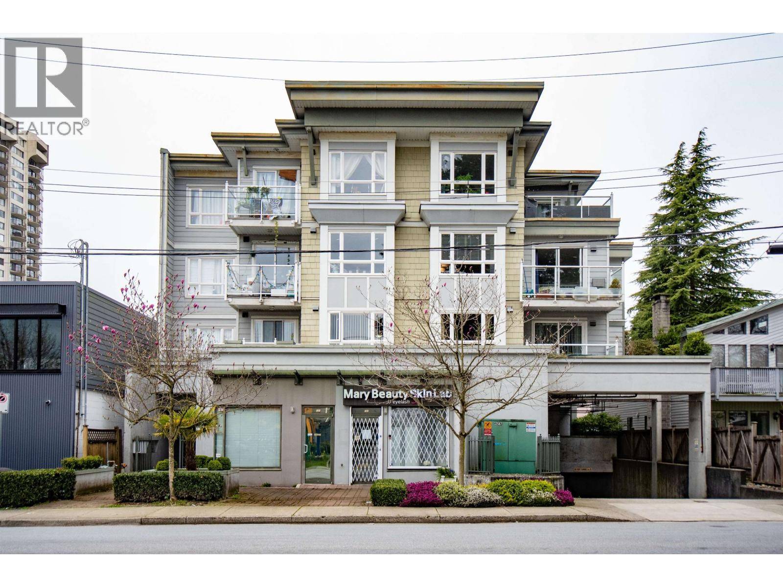 401 1629 Garden Avenue, North Vancouver, British Columbia  V7P 3A6 - Photo 1 - R3105269