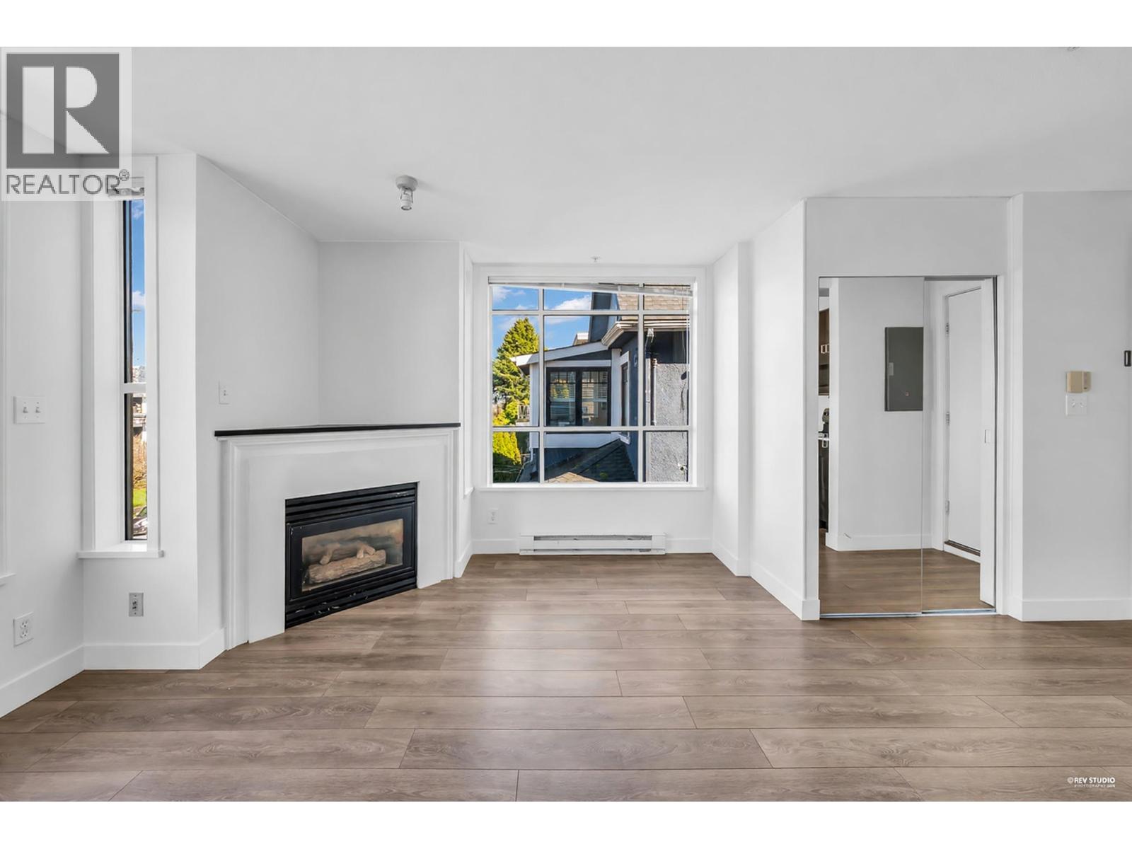 206 2190 W 5th Avenue, Vancouver, British Columbia  V6K 1S2 - Photo 3 - R3105289