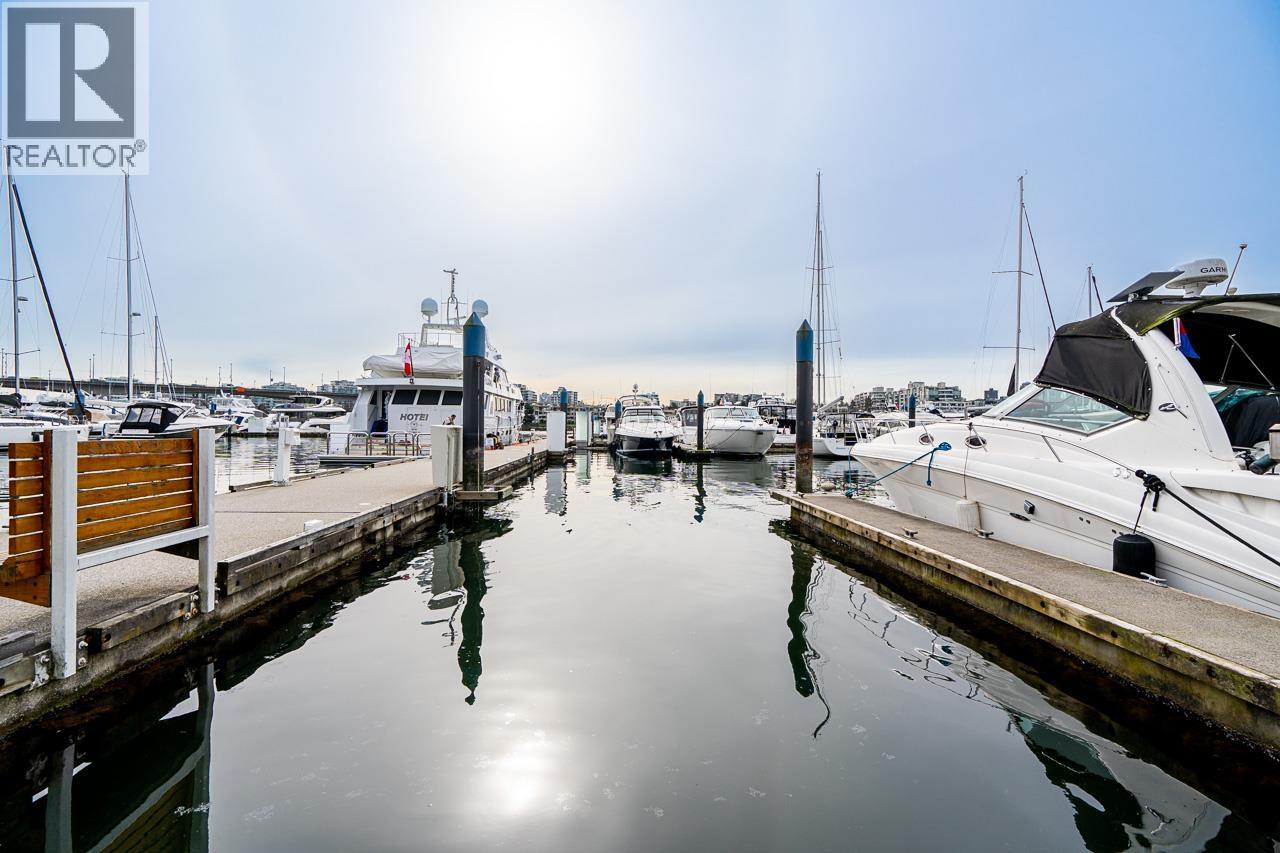 D7 1088 Marinaside Crescent, Vancouver, British Columbia  V6Z 3C4 - Photo 1 - R3105290