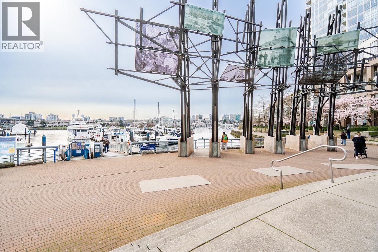 D7 1088 Marinaside Crescent, Vancouver, British Columbia  V6Z 3C4 - Photo 16 - R3105290