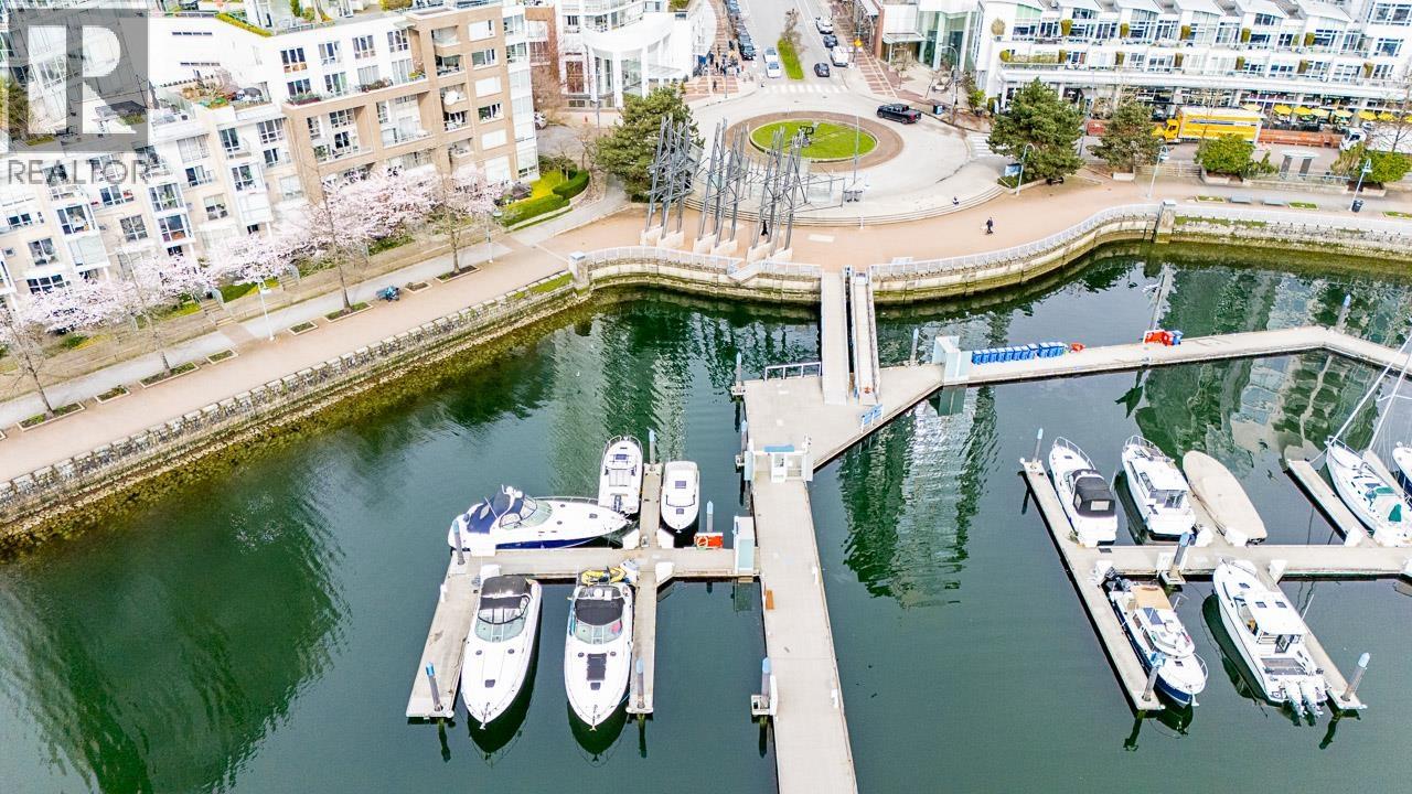 D7 1088 Marinaside Crescent, Vancouver, British Columbia  V6Z 3C4 - Photo 6 - R3105290