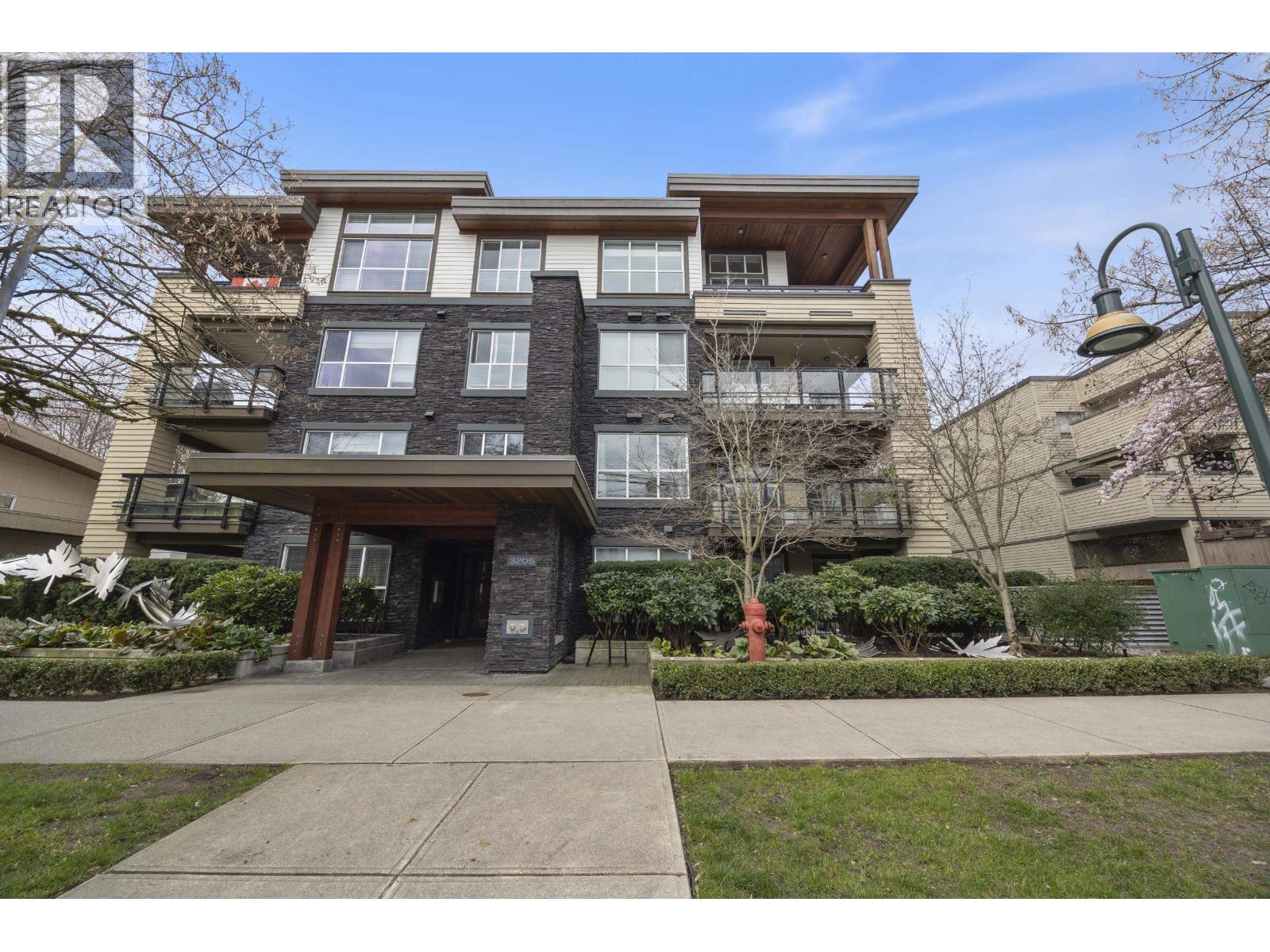 316 3205 Mountain Highway, North Vancouver, British Columbia  V7K 0A3 - Photo 2 - R3105291