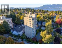 <div class="price">$1,950,000</div> 10 2575 Tolmie Street, Vancouver<br><div style="margin-bottom:8px;"><small>Macdonald Realty Westmar</small></div><div class='bed_bath'>3 Bed | 2 Bath</div>