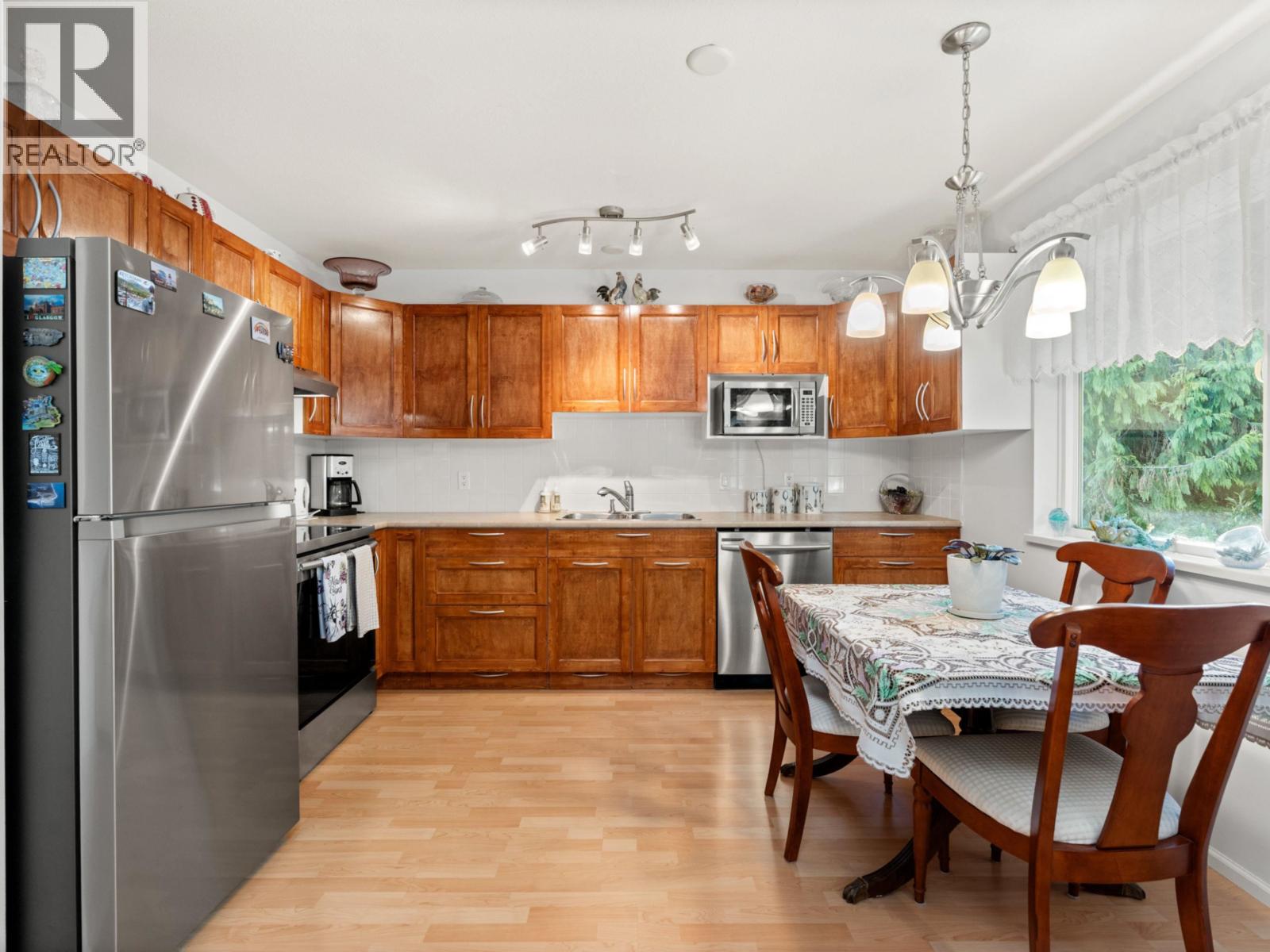 38 5761 Wharf Avenue, Sechelt, British Columbia  V0N 3A0 - Photo 10 - R3105293