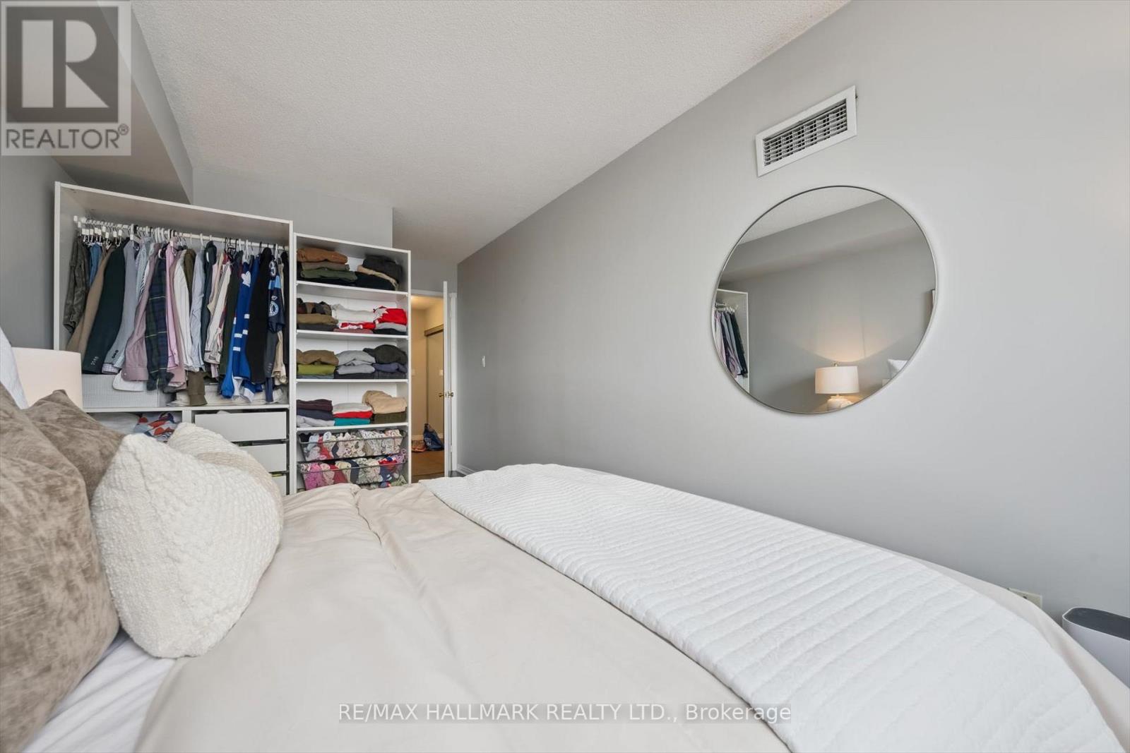 507 - 135 Hillcrest Avenue, Mississauga, Ontario  L5B 4B1 - Photo 18 - W12781978