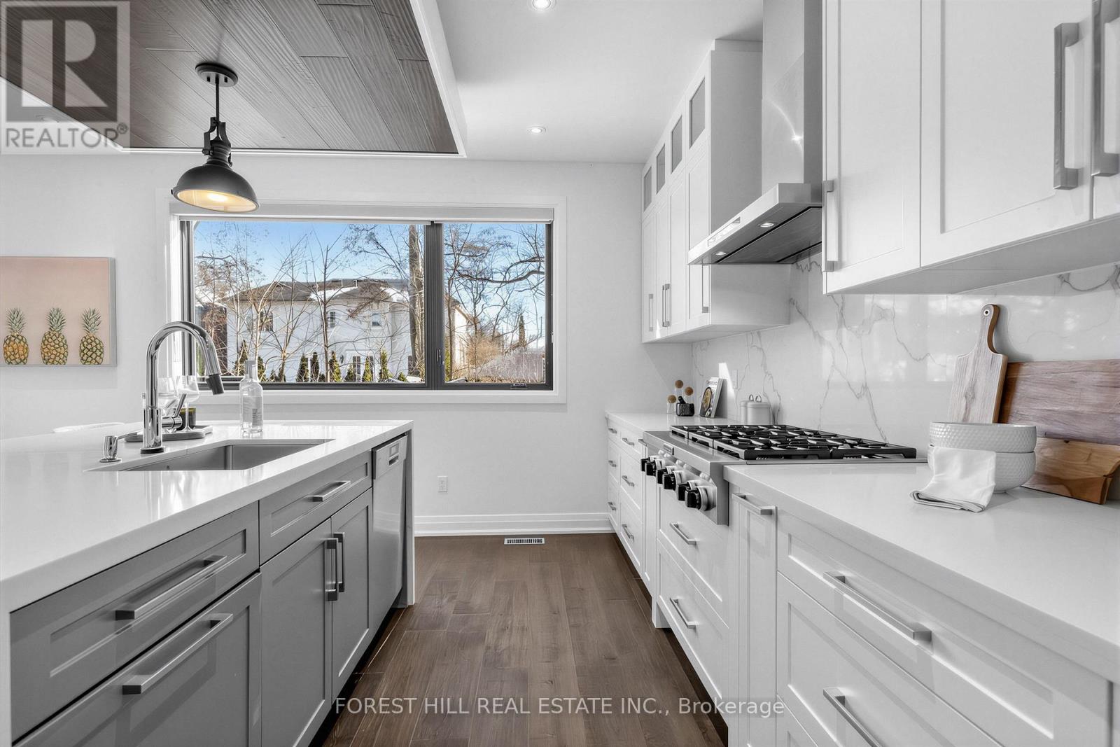 41 Invermay Avenue, Toronto, Ontario  M3H 1Z1 - Photo 10 - C12839052