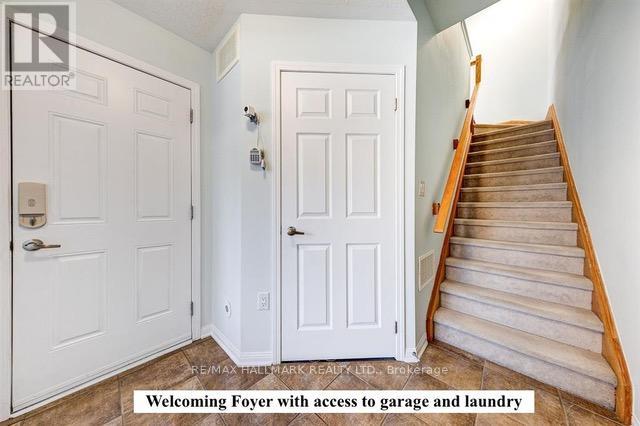 925 Hasselfeldt Heights, Milton, Ontario  L9T 0M4 - Photo 3 - W12794310