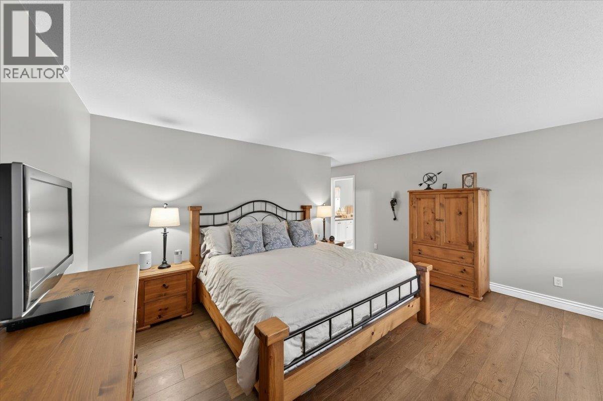 24033 106th Avenue, Maple Ridge, British Columbia  V2W 2B1 - Photo 21 - R3105294