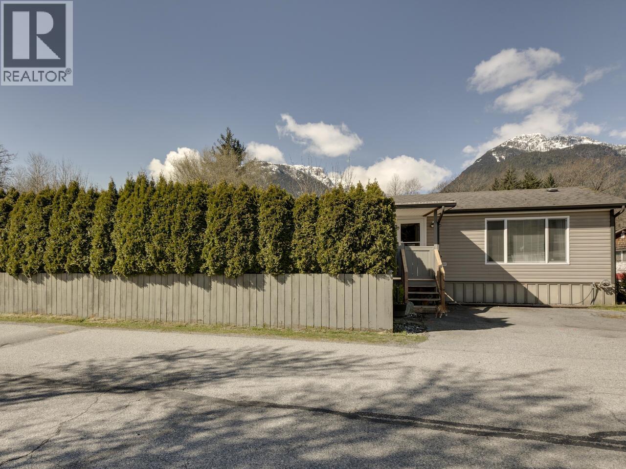 70 40157 Government Road, Squamish, British Columbia  V0N 1T0 - Photo 3 - R3105309