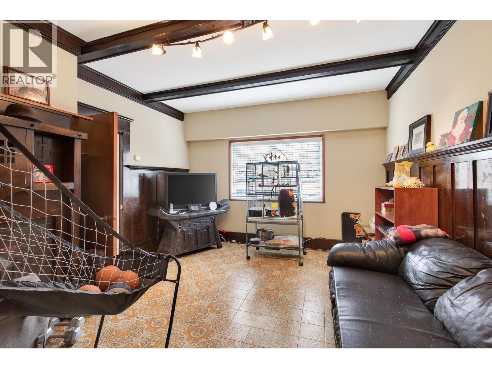 2631 E Pender Street, Vancouver, British Columbia  V5K 2B6 - Photo 4 - R3105333
