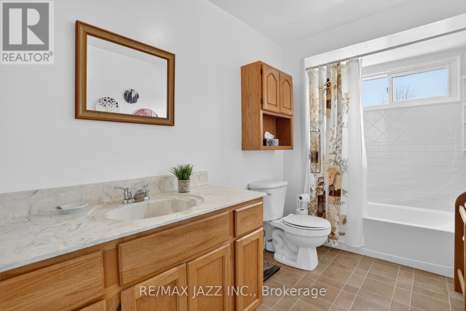 152 Guthrie Crescent, Whitby, Ontario  L1P 1A8 - Photo 20 - E12940172