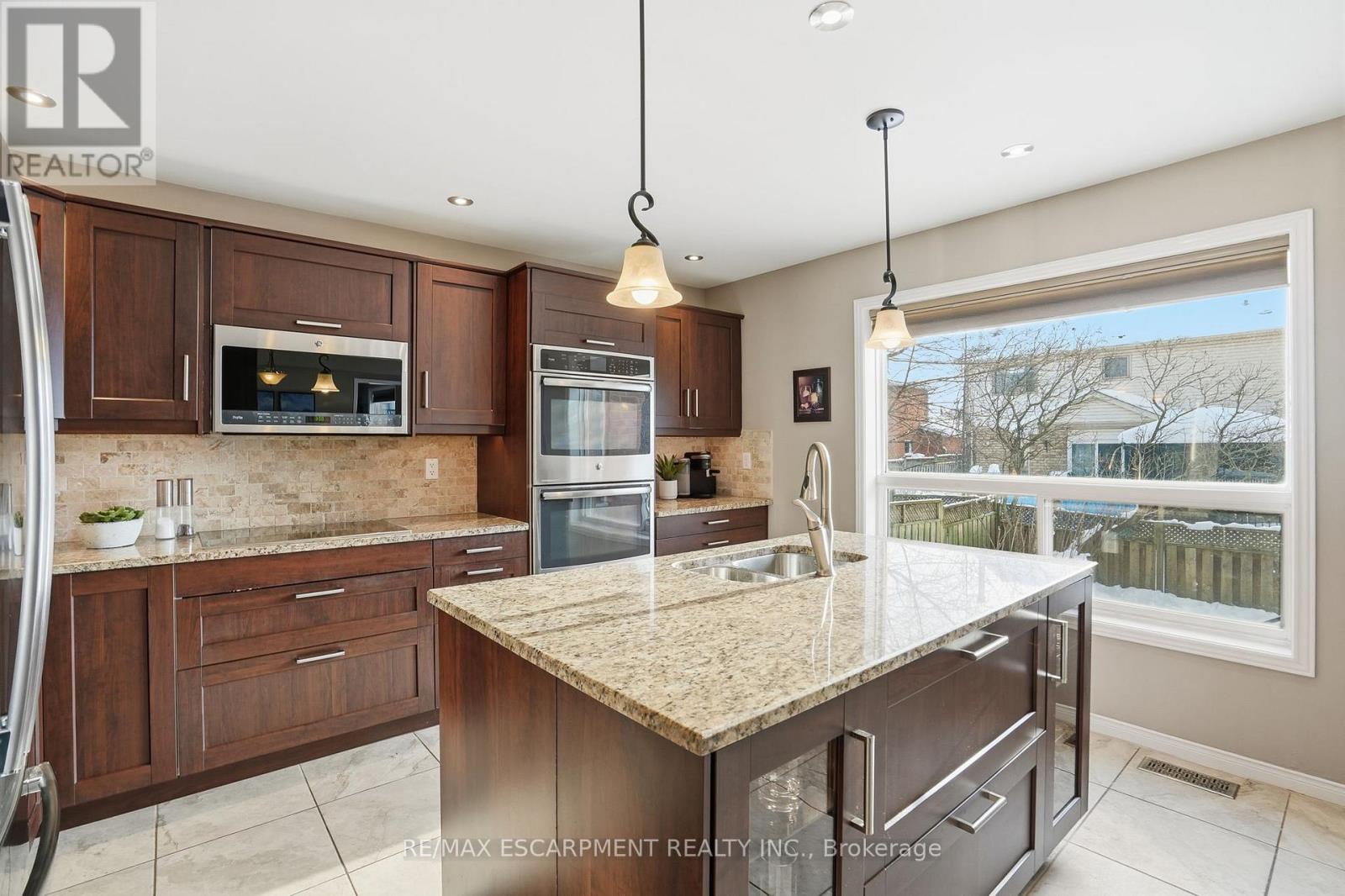 73 Riley Street, Hamilton, Ontario  L8B 0P9 - Photo 11 - X12806562