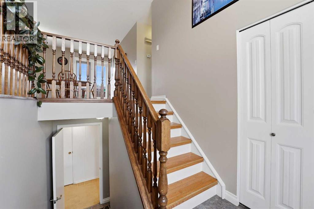 7032 59 Avenue, Red Deer, Alberta  T4P 1B7 - Photo 5 - A2294622