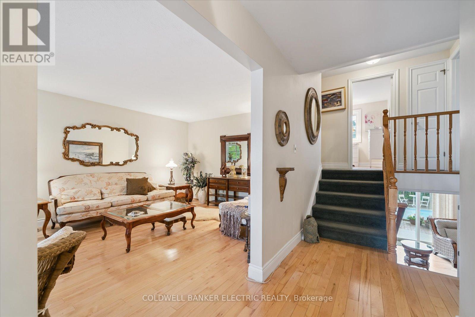 11 Bayleaf Court, Peterborough, Ontario  K9K 1A2 - Photo 6 - X12940252