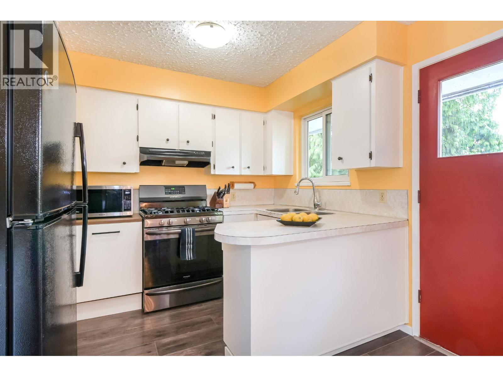 2294 Portage Avenue, Coquitlam, British Columbia  V3K 2Z3 - Photo 9 - R3104744