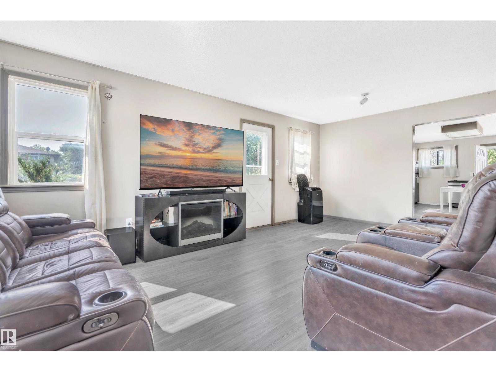 4702 50 Av, Cold Lake, Alberta  T9M 1Y9 - Photo 4 - E4455659