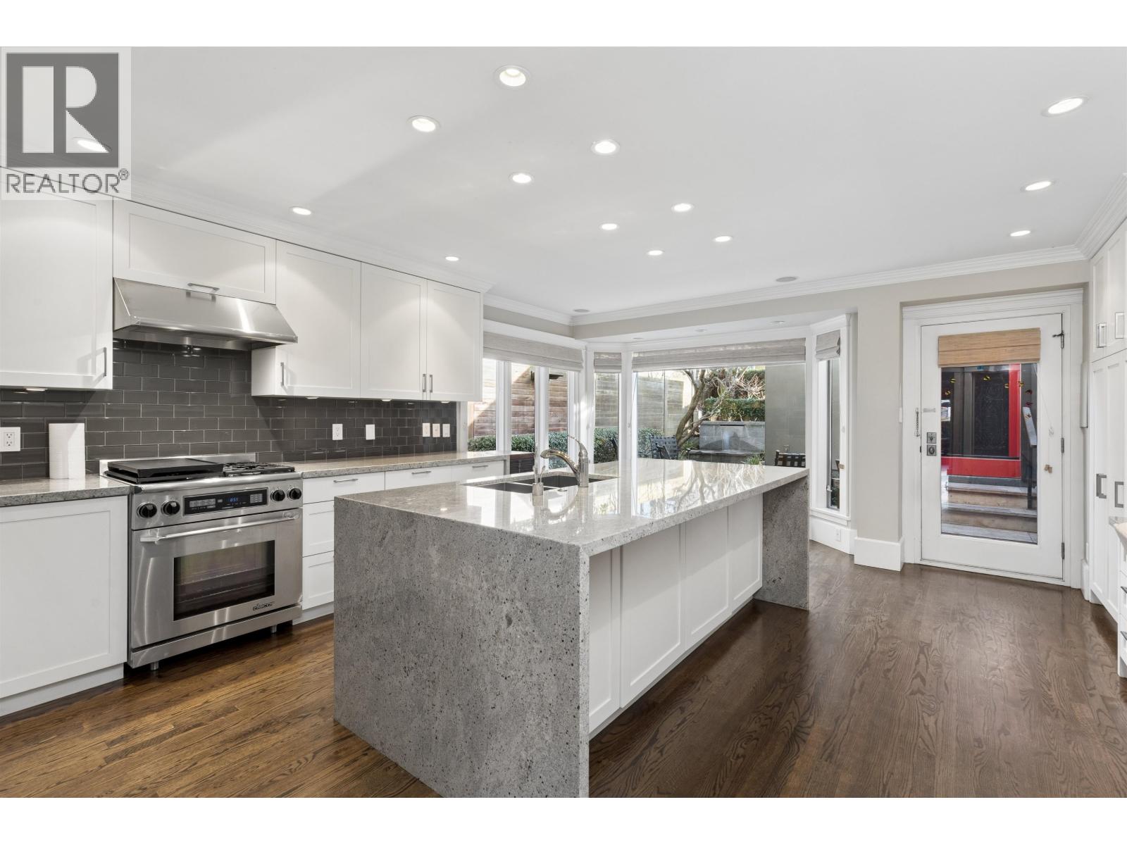 2518 Point Grey Road, Vancouver, British Columbia  V6K 1A3 - Photo 9 - R3105089