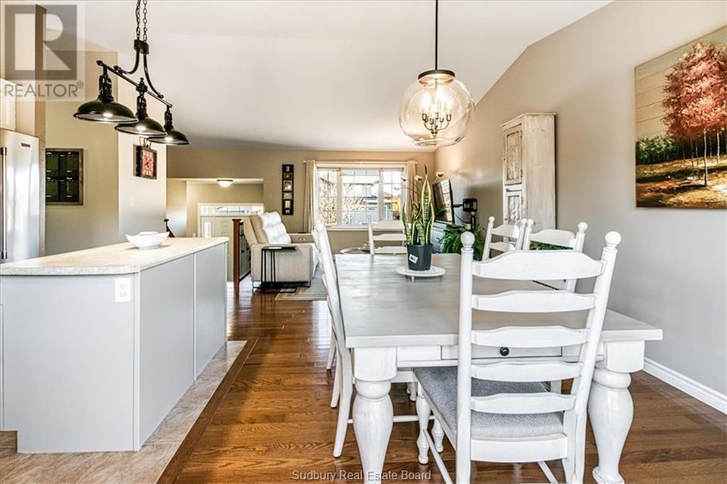 2753 Fleetwood Drive, Azilda, Ontario  P0M 1B0 - Photo 15 - 2126974