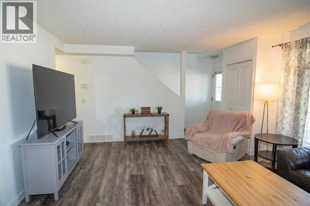 132 Copperpond Boulevard Se, Calgary, Alberta  T2Z 1C3 - Photo 2 - A2296175