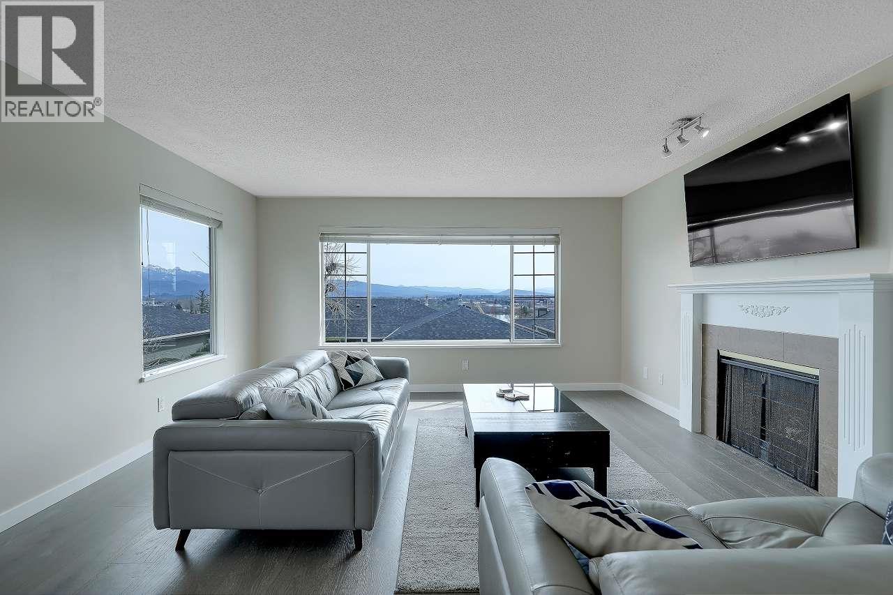 208 1140 Castle Crescent, Port Coquitlam, British Columbia  V3C 5R6 - Photo 4 - R3104927