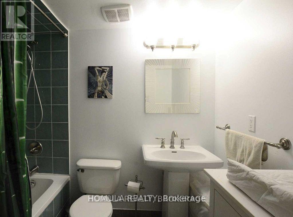 303 - 250 Jarvis Street, Toronto, Ontario  M5B 2L2 - Photo 7 - C12940216