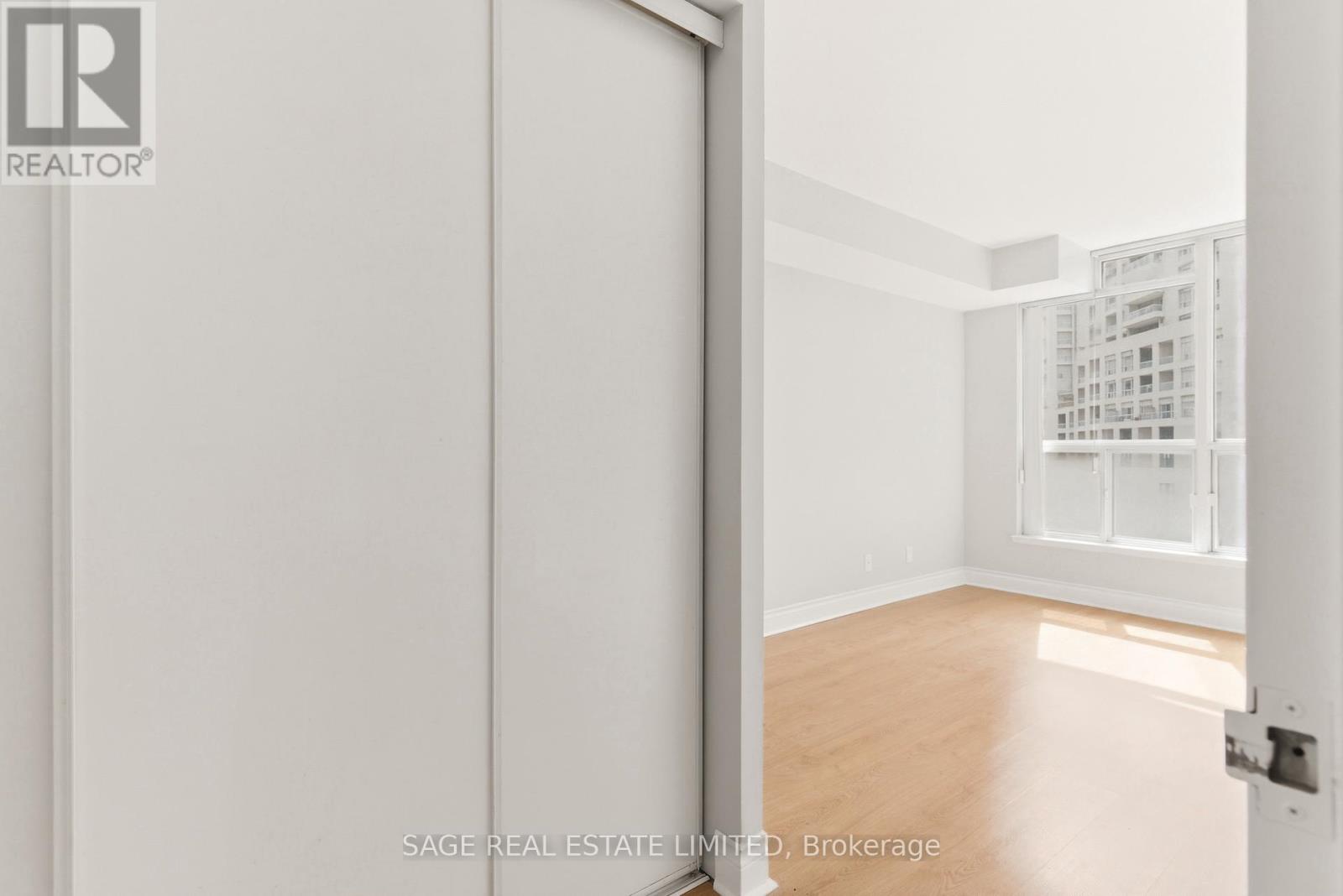 603 - 24 Wellesley Street W, Toronto, Ontario  M4Y 2X6 - Photo 11 - C12940254