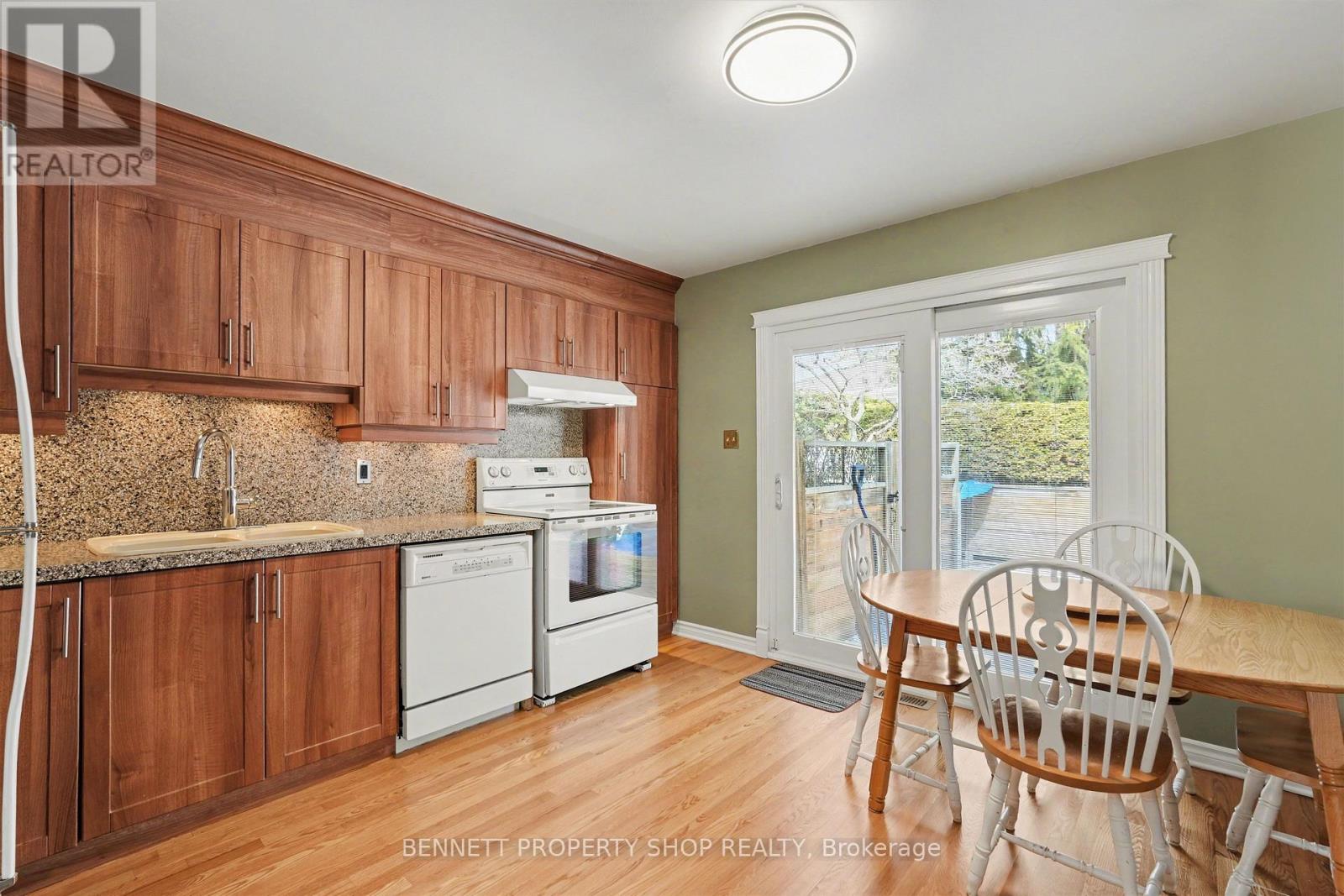 69 Longden Place, Ottawa, Ontario  K2M 1T9 - Photo 7 - X12940218