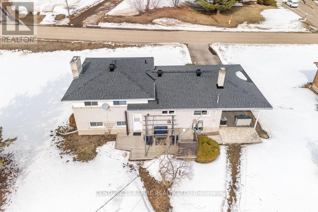 631 Birch Street, Petawawa, Ontario  K8A 7K7 - Photo 12 - X12940264