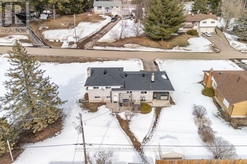 631 Birch Street, Petawawa, Ontario  K8A 7K7 - Photo 13 - X12940264