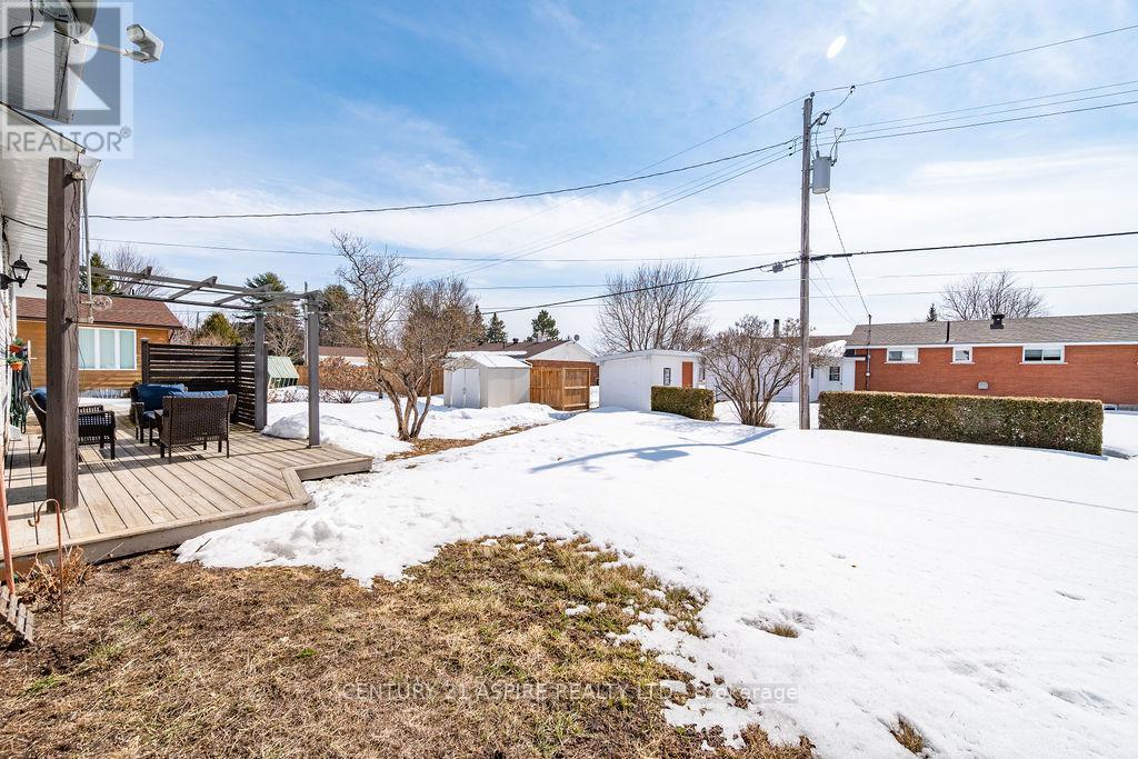 631 Birch Street, Petawawa, Ontario  K8A 7K7 - Photo 8 - X12940264