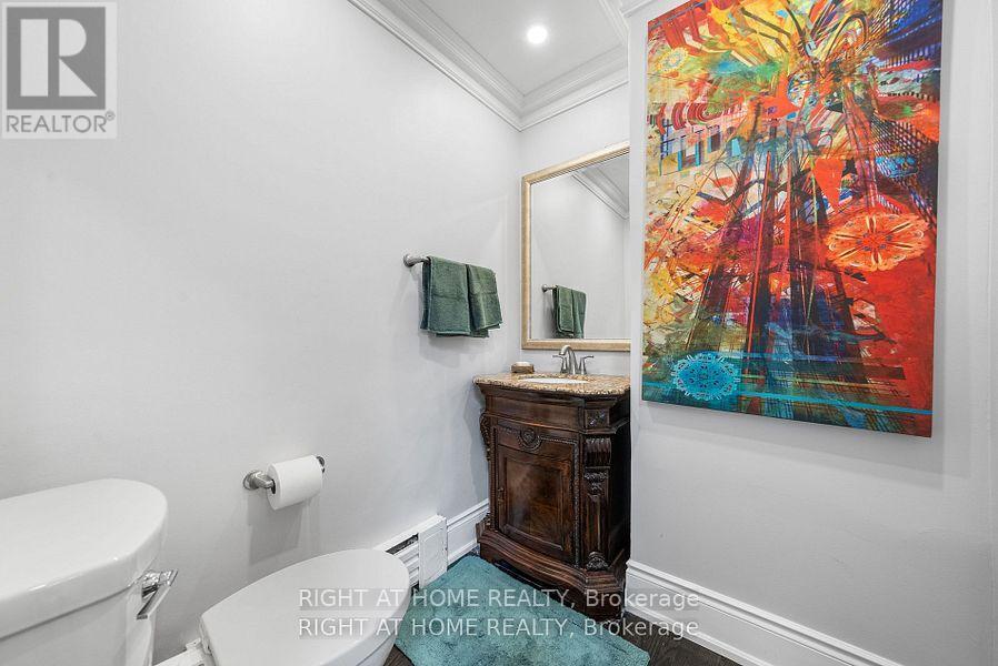 40 Heathview Avenue, Toronto, Ontario  M2K 2C1 - Photo 8 - C12798824