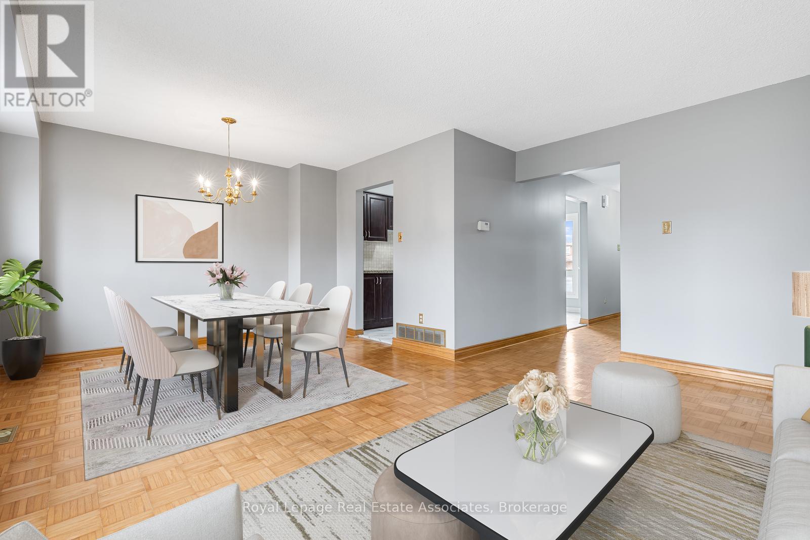 81 Lund Street, Richmond Hill, Ontario  L4C 5V3 - Photo 10 - N12879698