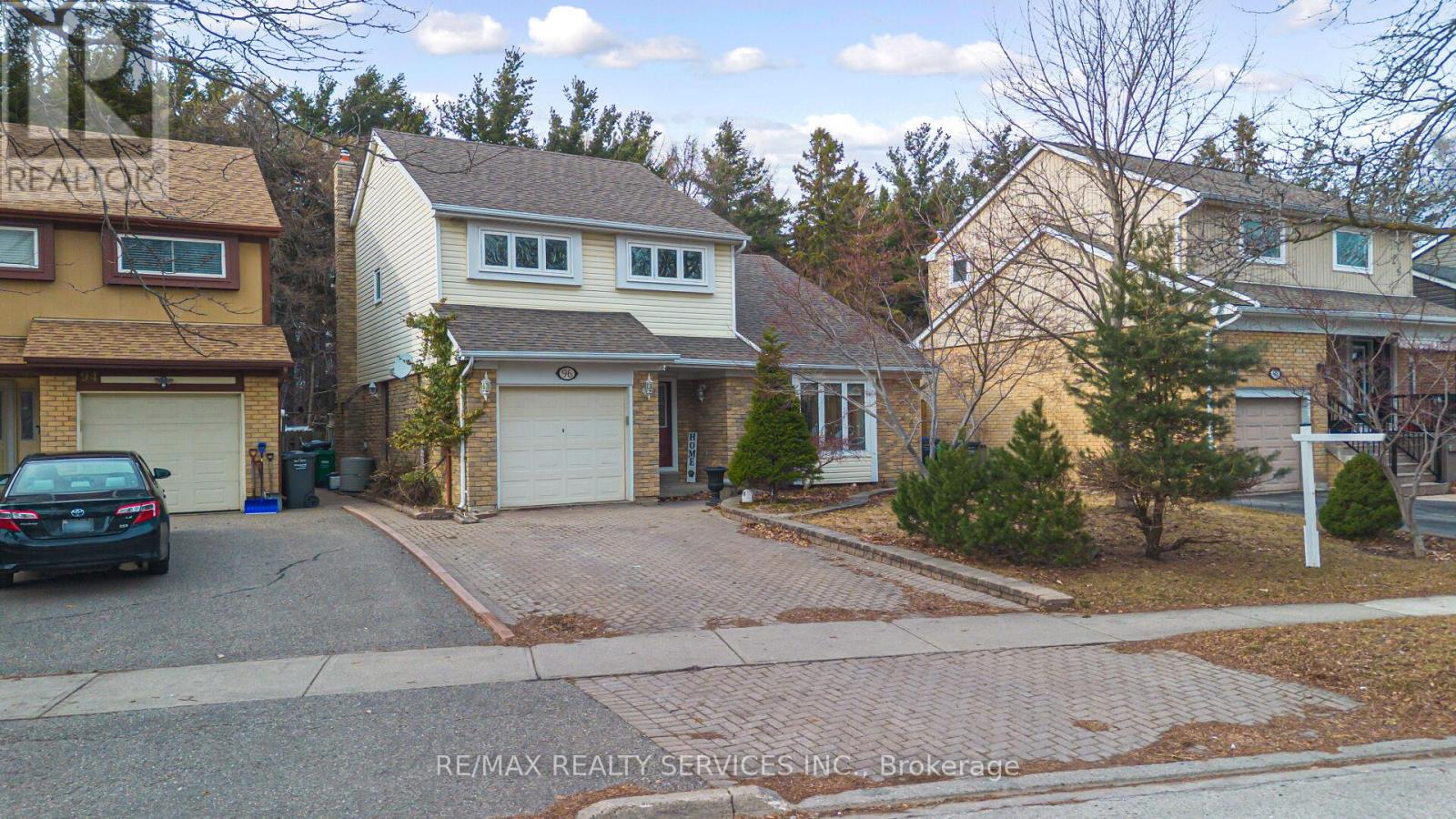 96 ROYAL PALM DRIVE, Brampton, Ontario