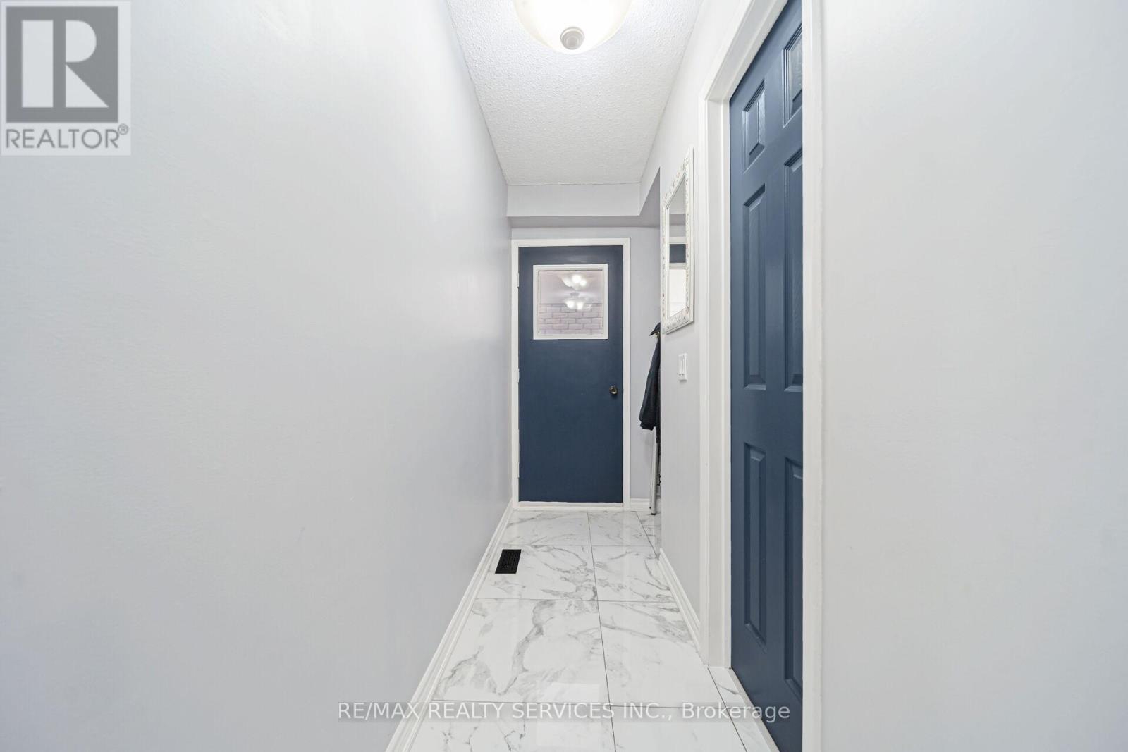 96 Royal Palm Drive, Brampton, Ontario  L6Z 1P7 - Photo 32 - W12934748